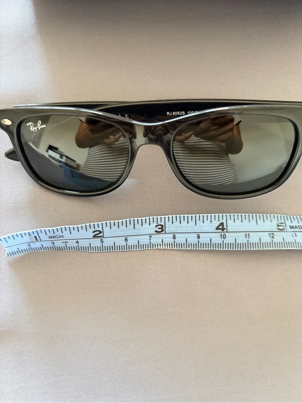 Ray-Ban Junior RJ9052S Kids Wayfarer Sunglasses Black w/ Case EUC Authentic